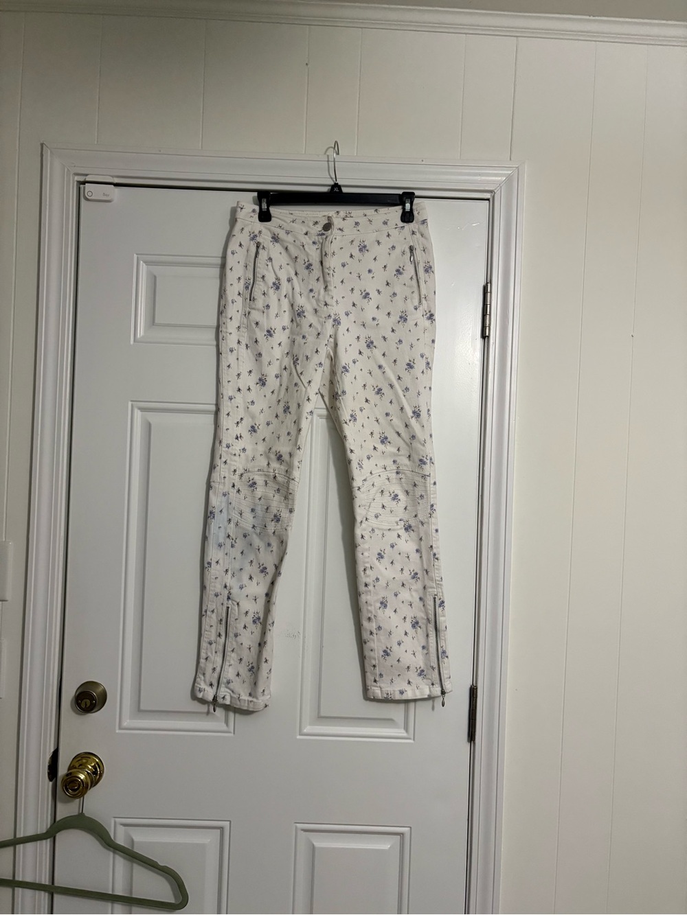 LoveShackFancy White Skinny Jeans with Blue Floral Print